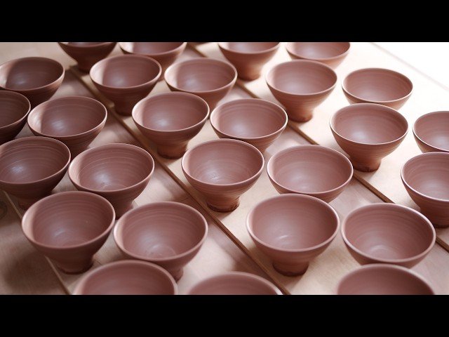 The Most Important Part About Throwing Bowls - Pottery Wheel Techniques and Interior Shaping