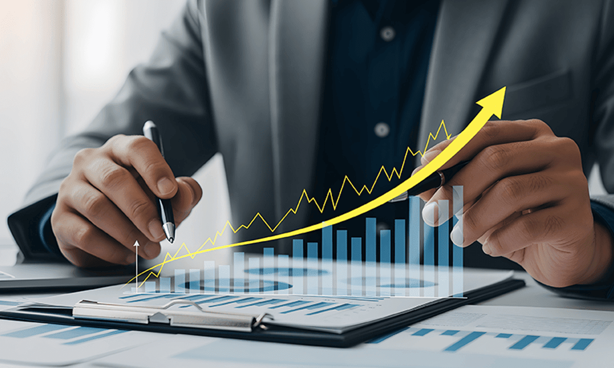 Analyze Markets: Strategy with SWOT