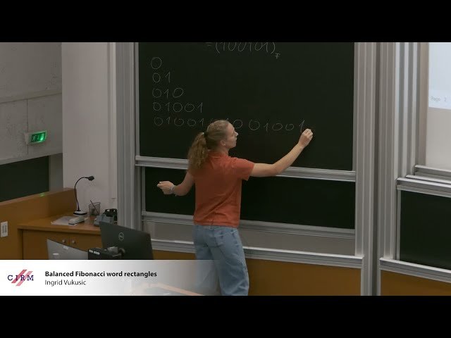 Balanced Fibonacci Word Rectangles