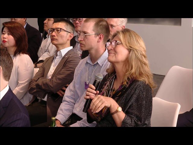 Bringing Complex Data to Life - Art and Technology for Scientific Storytelling