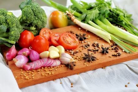 Healthy Eating for Seniors: A Comprehensive Guide