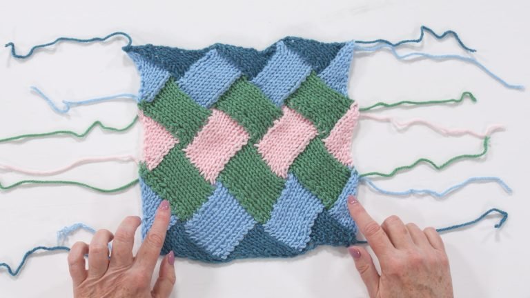 Entrelac Knitting Techniques: From Base Triangles to Knitting in the Round