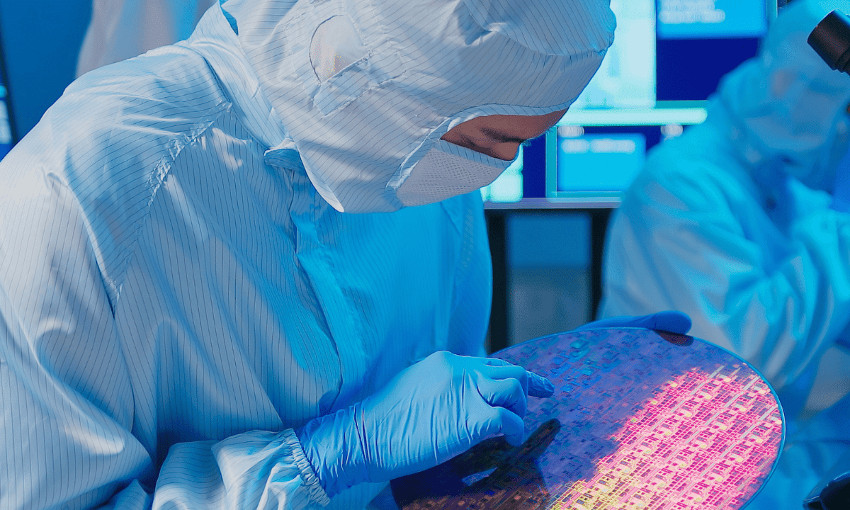 Cleanroom Fundamentals & Semiconductor Technologies