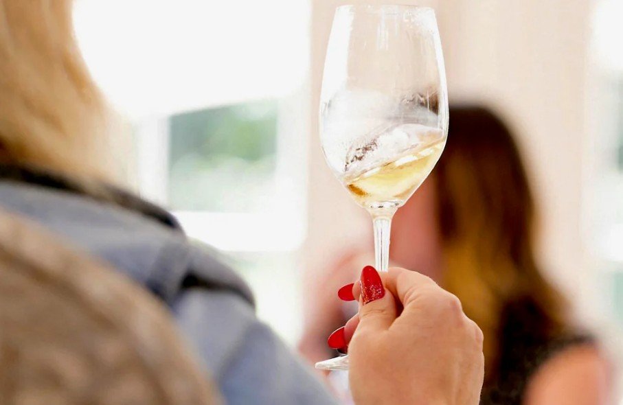 How to Order Wine in a Restaurant (Live Online)