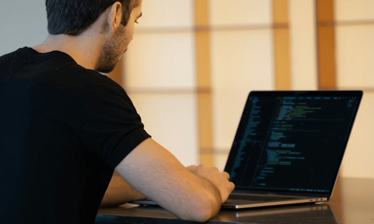 The AI Edge: Unlocking AI for Sales Efficiency and Growth