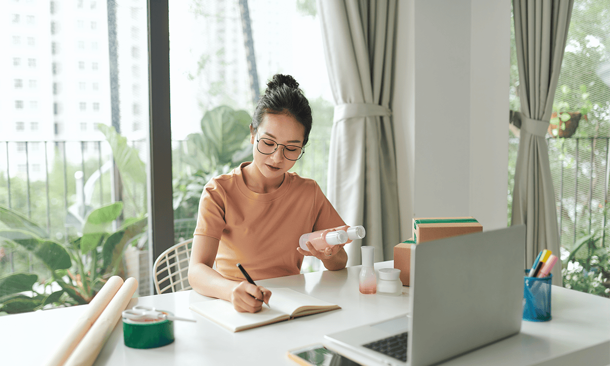 AI Beauty: Transforming Cosmetics via Prompt Engineering
