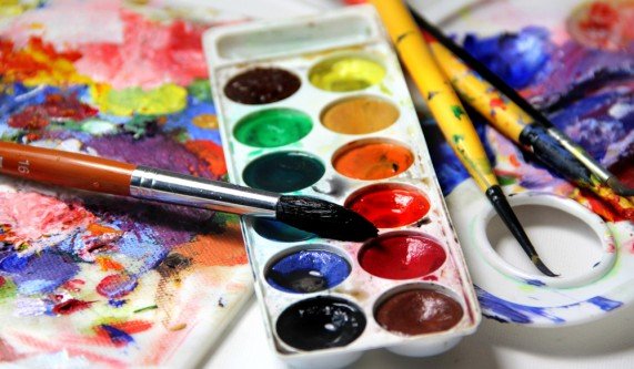 Plein Air Watercolor: From Sketchbook Making to Outdoor Painting (Live Online)