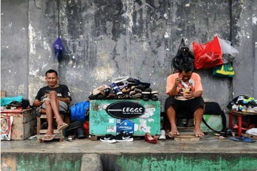 Street Photography: The Art of Photographing Strangers (Self-Paced)