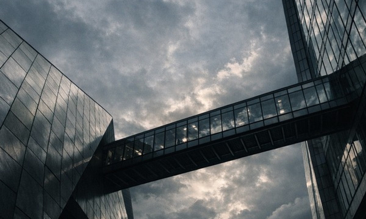 Microsoft Fabric: Architecture, Data Lakes and Ingestion