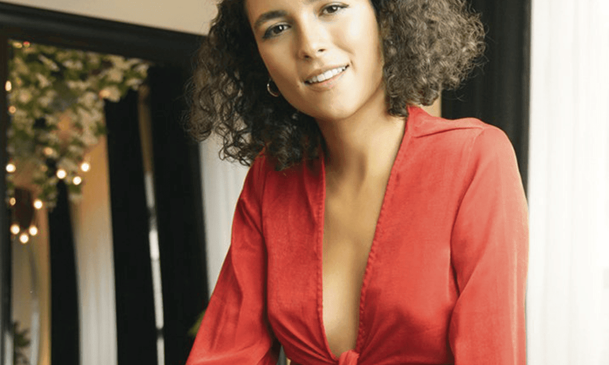 Portrait Photography - Lighting and Posing Models