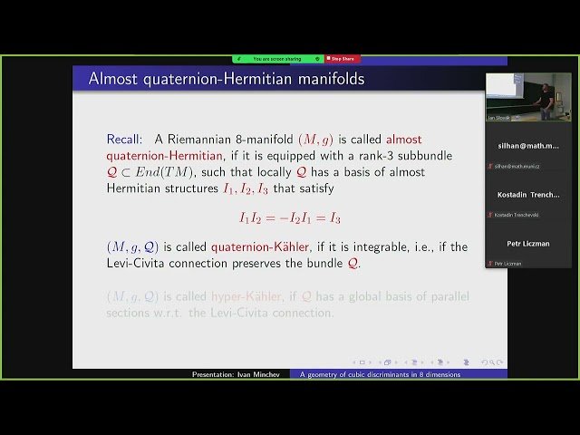 A Geometry of Cubic Discriminants in 8 Dimensions